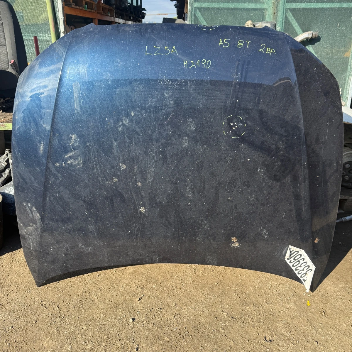 Преден капак за Audi A5 8T със забележка боя LZ5A 2190-2190
