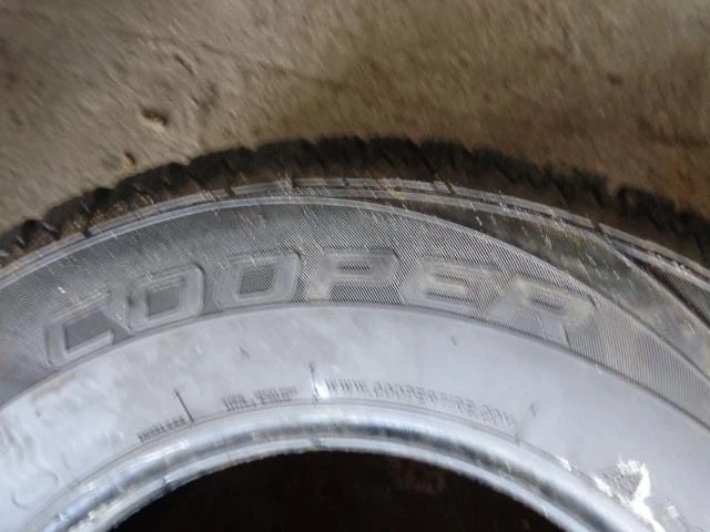 Гуми Зимни 245/70R16, снимка 6 - Гуми и джанти - 25825080