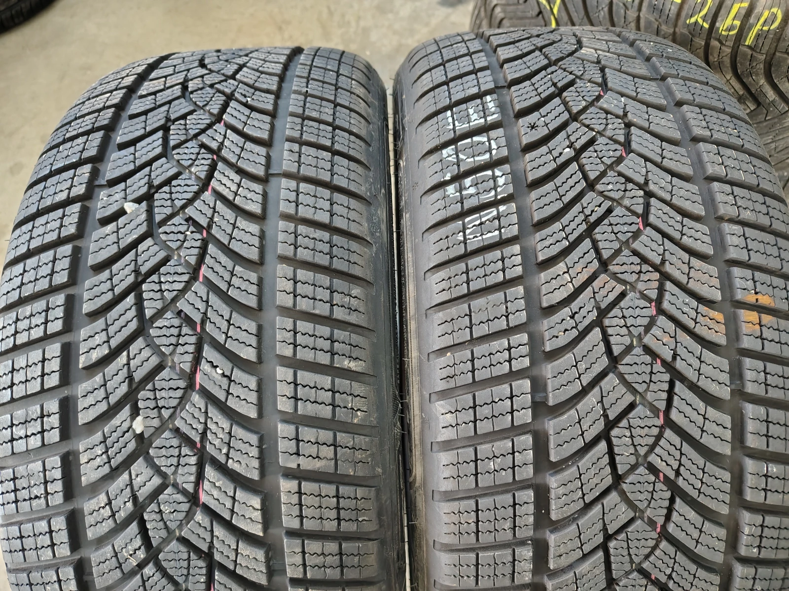 Гуми Зимни 245/45R18