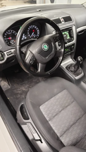 Skoda Octavia 1.6 TDI , снимка 5