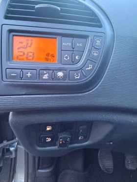 Citroen C4 Picasso Газ-Бензин идеален семеен автомобил - 1350 € / 2640.37 лв. - 76073263 8