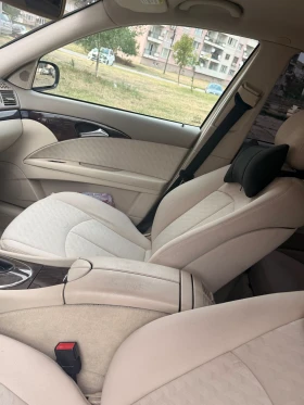 ������ Mercedes-Benz E 200