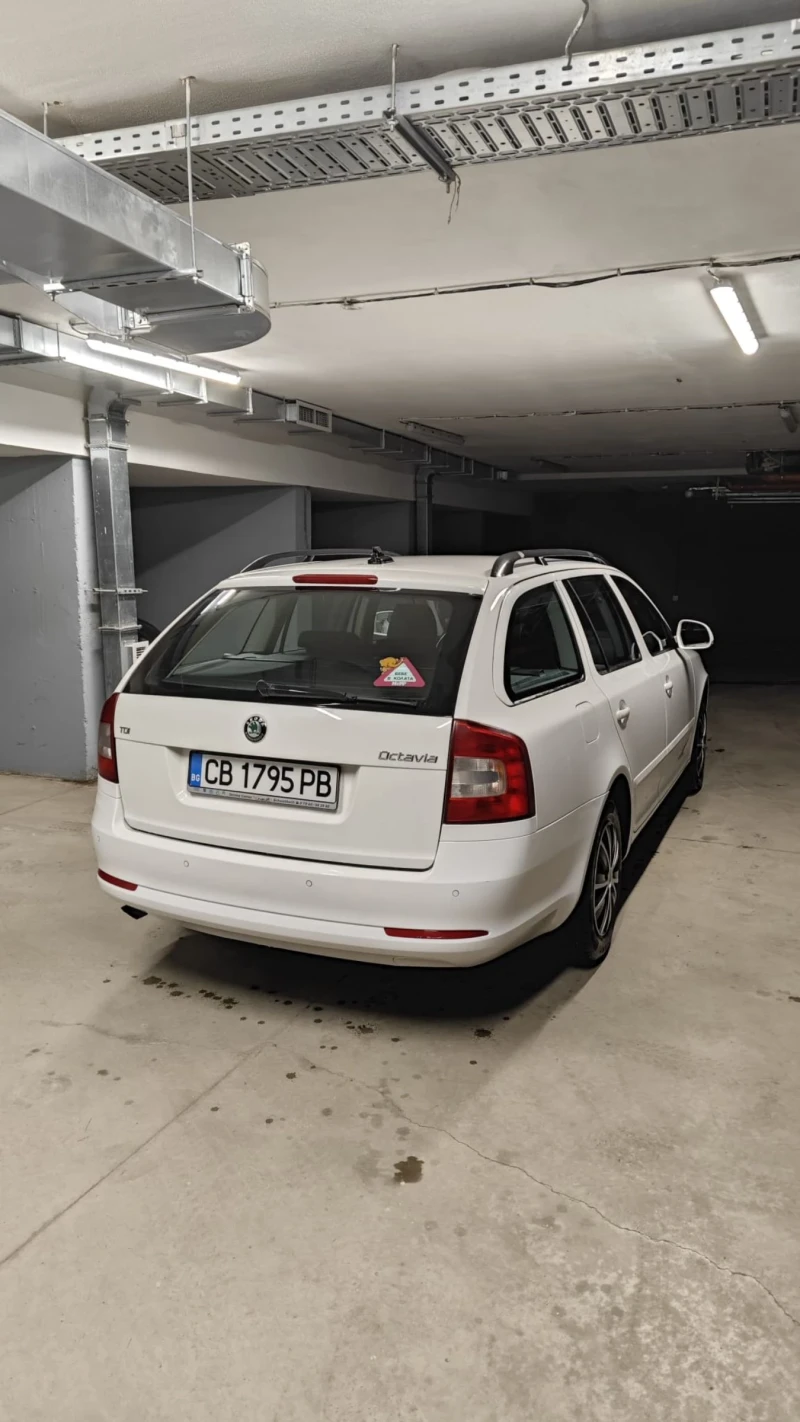 Skoda Octavia 1.6 TDI , снимка 8 - Автомобили и джипове - 48664808