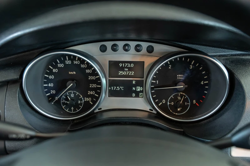 Mercedes-Benz R 280 CDI 3.0 4matic, снимка 10 - Автомобили и джипове - 51505723