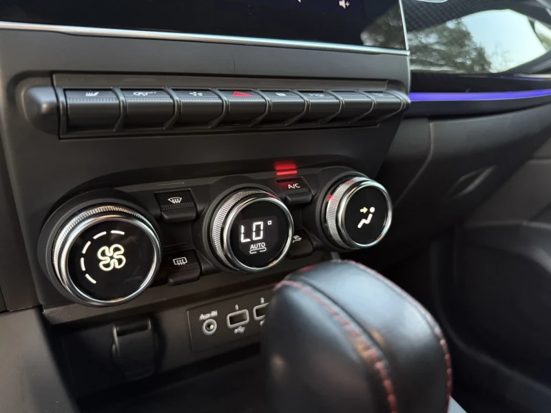 Renault Arkana 1.3 RS Line 140hp SALE, снимка 17 - Автомобили и джипове - 51067324