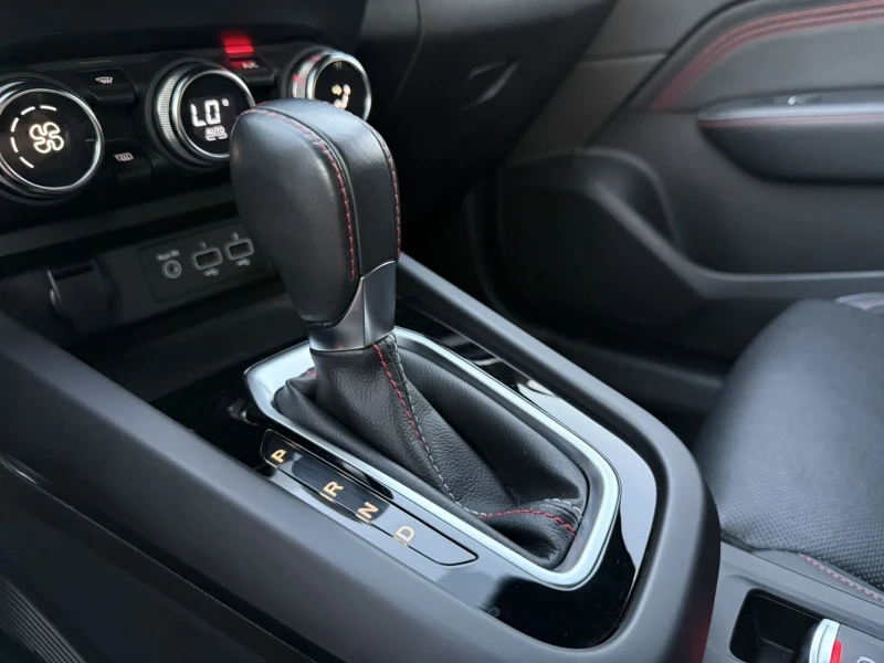 Renault Arkana 1.3 RS Line 140hp SALE, снимка 16 - Автомобили и джипове - 51067324