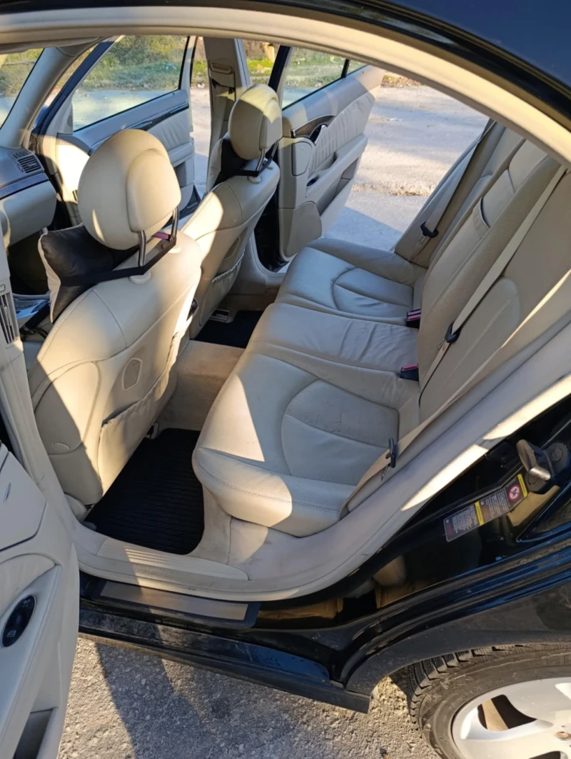Mercedes-Benz E 320 Авангард, снимка 7 - Автомобили и джипове - 52346819