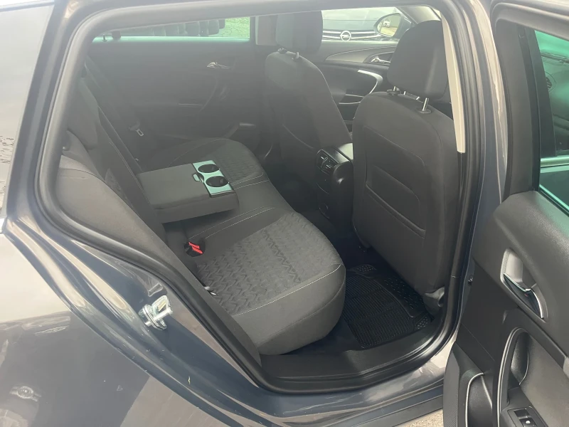 Opel Insignia Sports* Tourer* Active Ed* 2.0T, 220kc, снимка 12 - Автомобили и джипове - 52290668