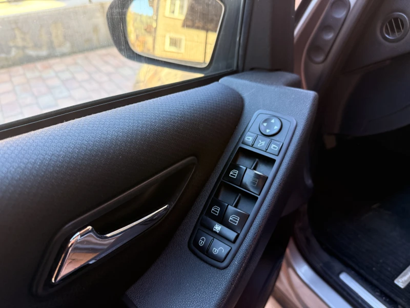 Mercedes-Benz A 160, снимка 7 - Автомобили и джипове - 52802421