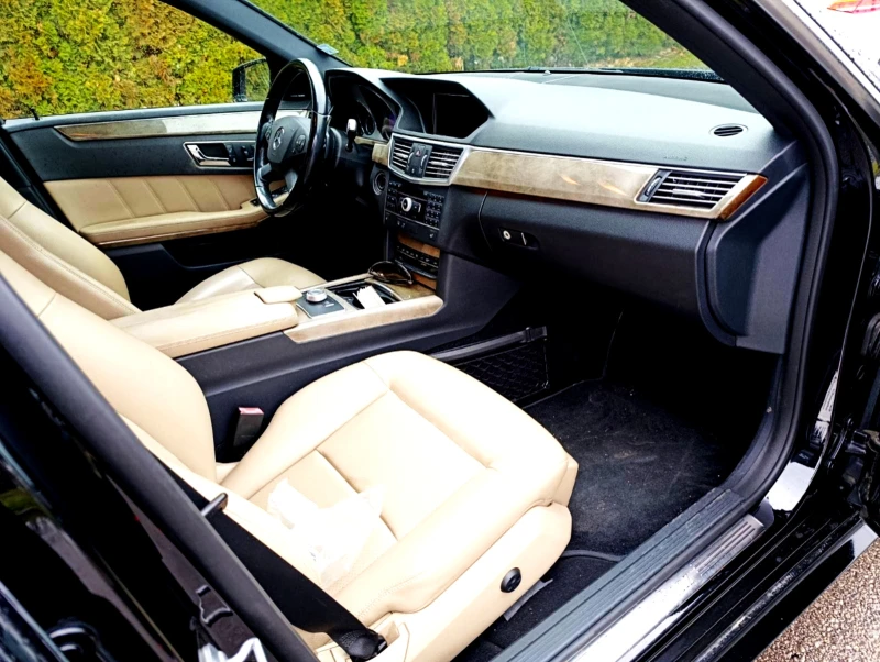 Mercedes-Benz E 350 4Matic AMG Paket Газова уредба LPG , снимка 12 - Автомобили и джипове - 52905830