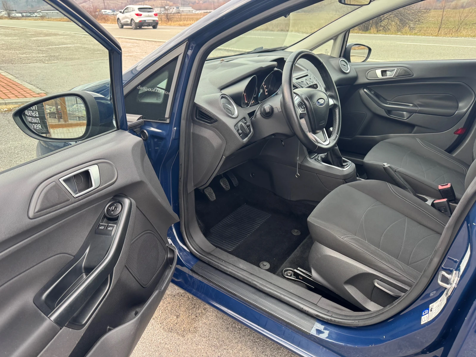 Ford Fiesta 1.5TDCI - изображение 8