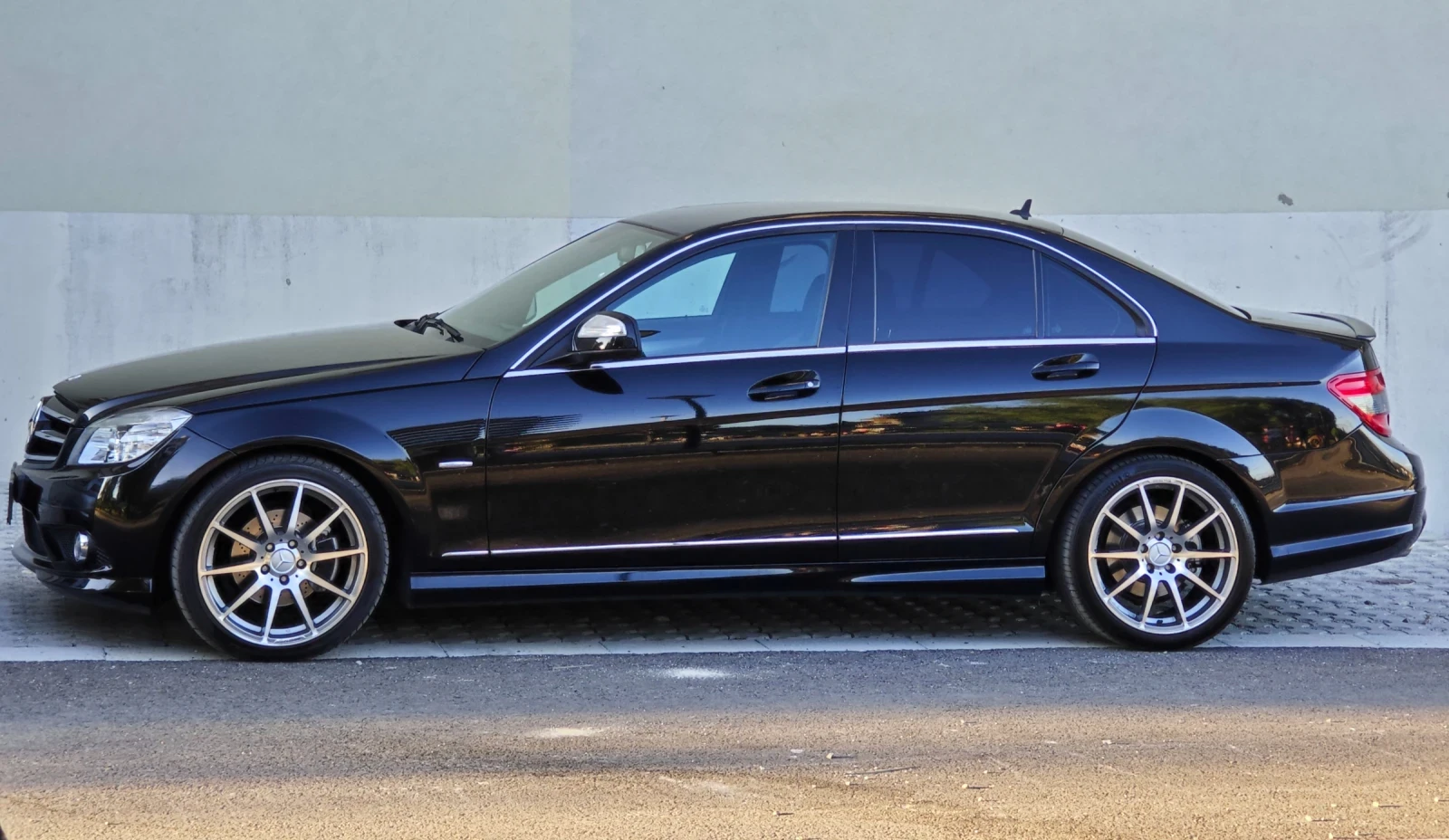 Mercedes-Benz C 220 AMG - изображение 4