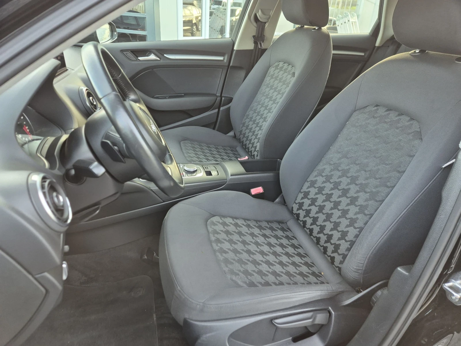 Audi A3 1.4i NAVI, снимка 7 - Автомобили и джипове - 51835619