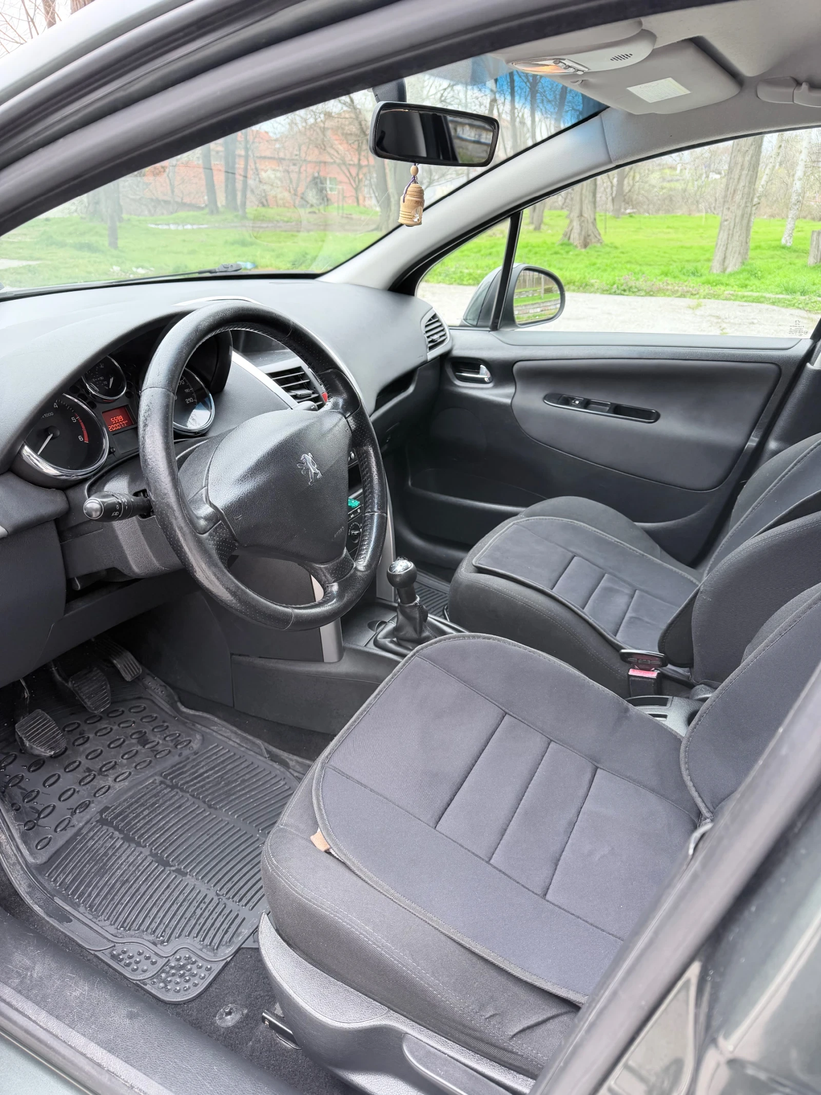 Peugeot 207 1.6 HDI, снимка 7 - Автомобили и джипове - 54014188