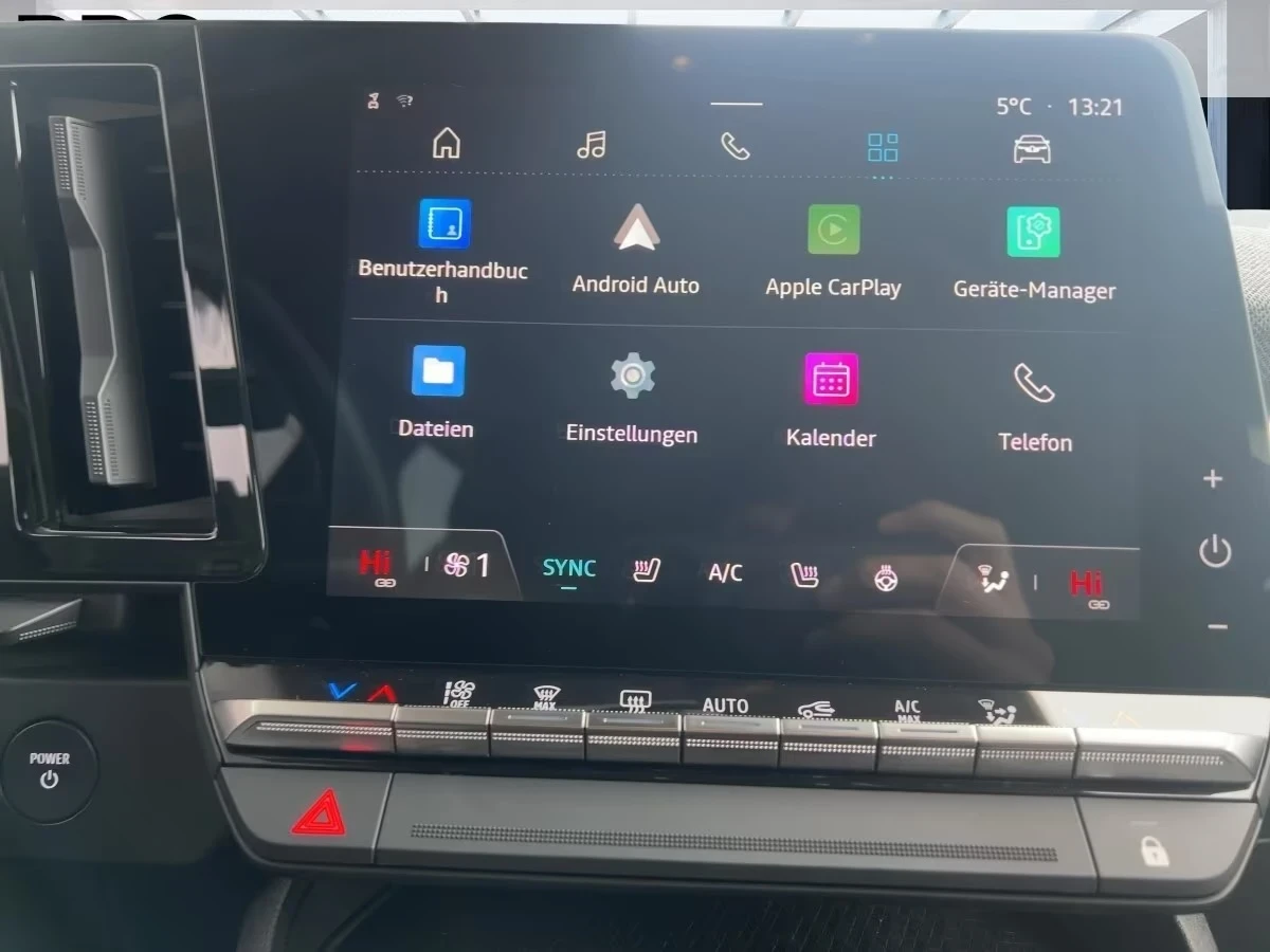 Renault Megane E-Tech EV40 Equilibre DISTR Keyless Heated: S/ST-W, снимка 11 - Автомобили и джипове - 54317001