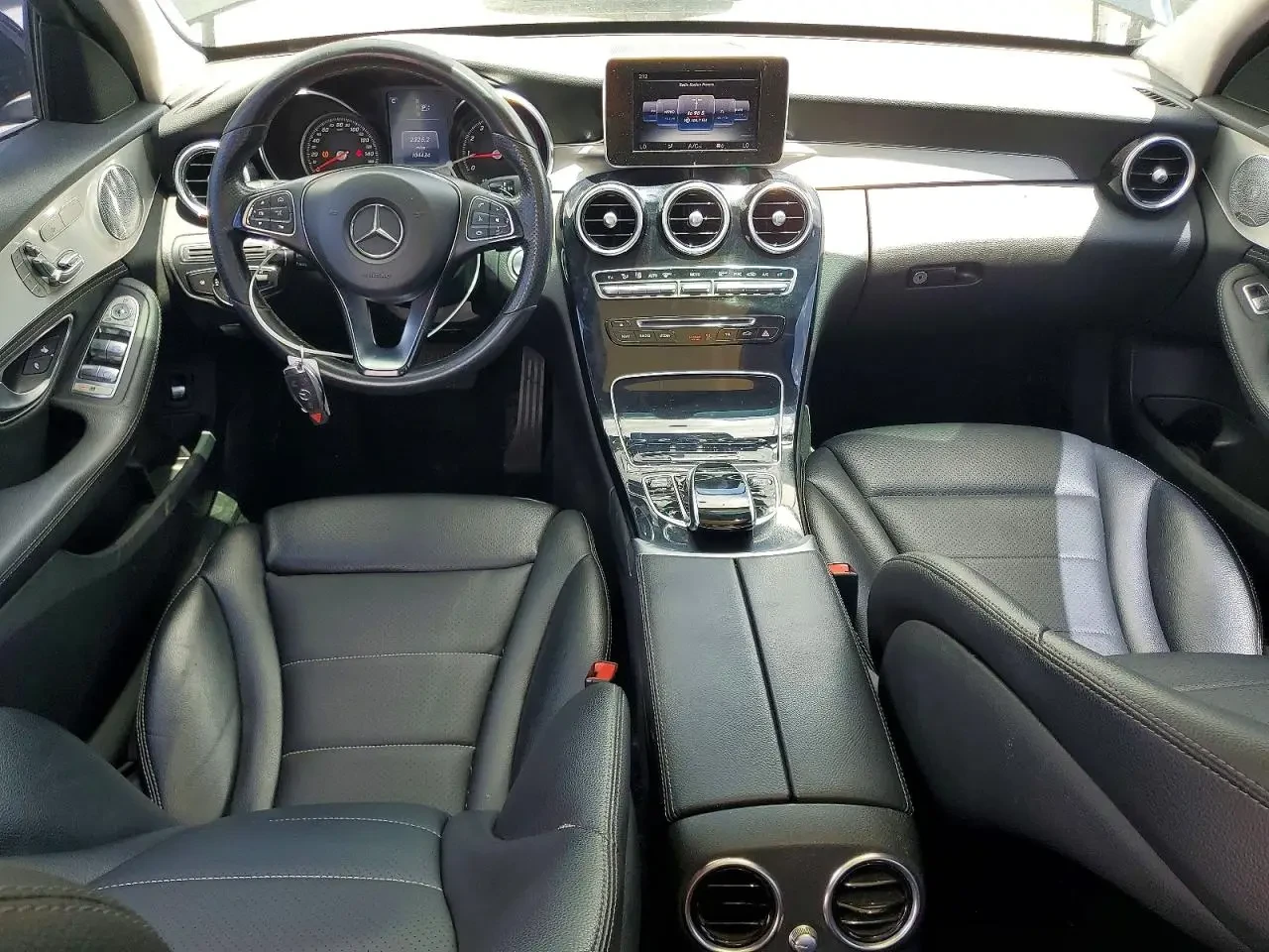 Mercedes-Benz C 300, снимка 8 - Автомобили и джипове - 54411999