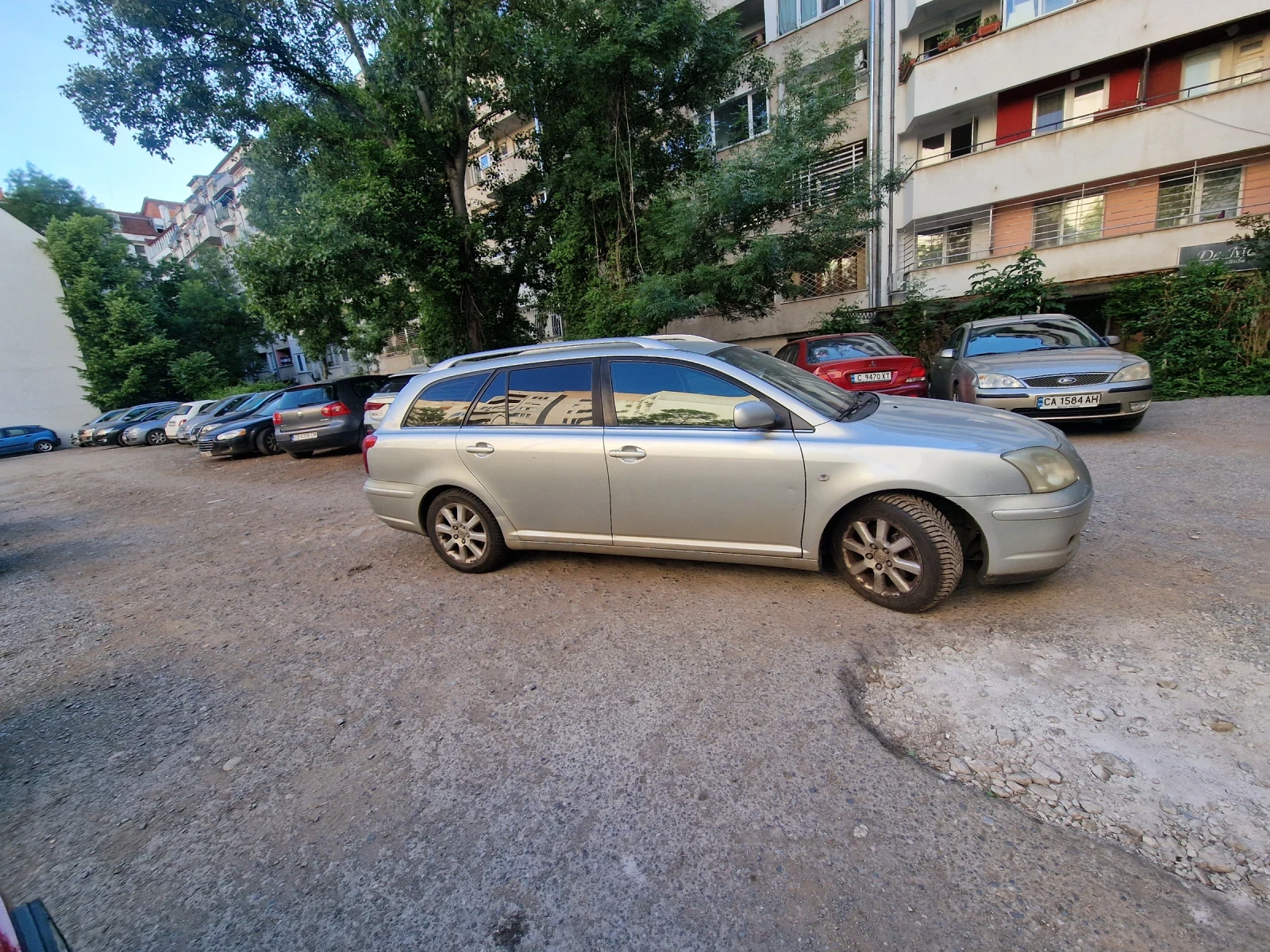 Toyota Avensis 2, 2 D4D, снимка 2 - Автомобили и джипове - 54732317
