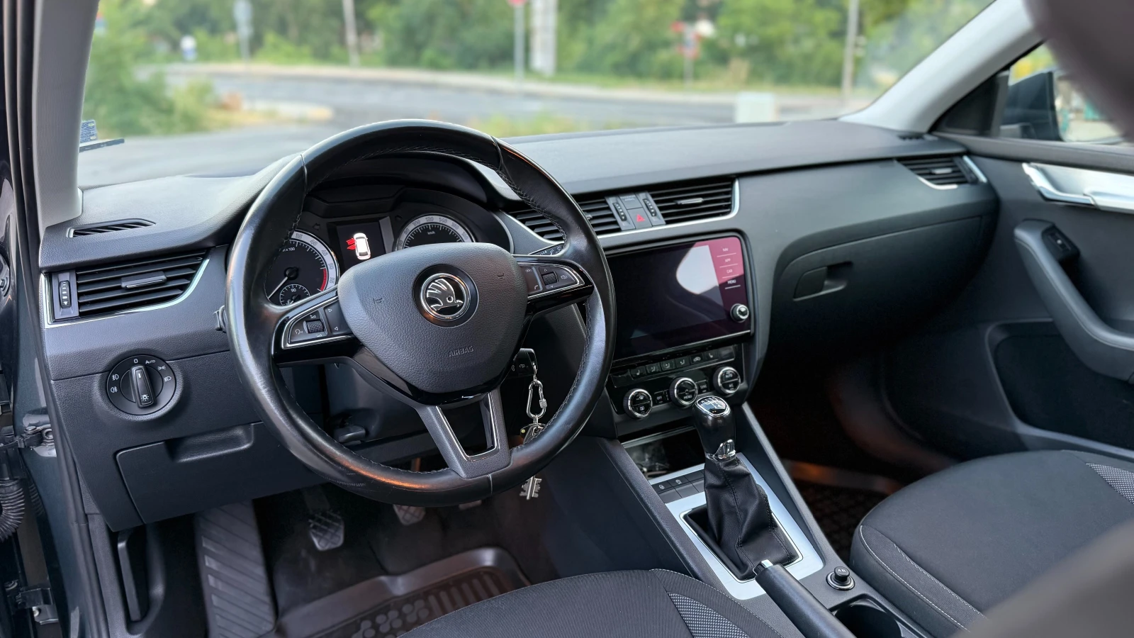 Skoda Octavia 1.6TDI, снимка 10 - Автомобили и джипове - 55040207