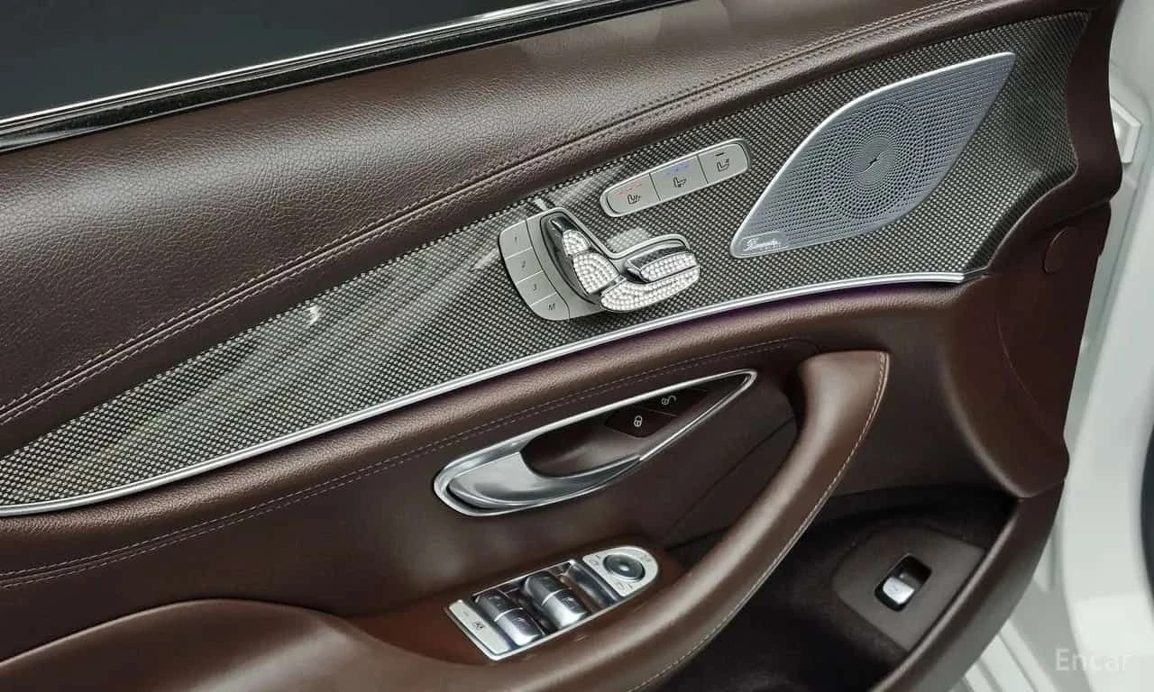 Mercedes-Benz CLS * CLS400d 4MATIC AMG Line * CARFAX * ЦЕНА ДО БГ, снимка 9 - Автомобили и джипове - 55530647