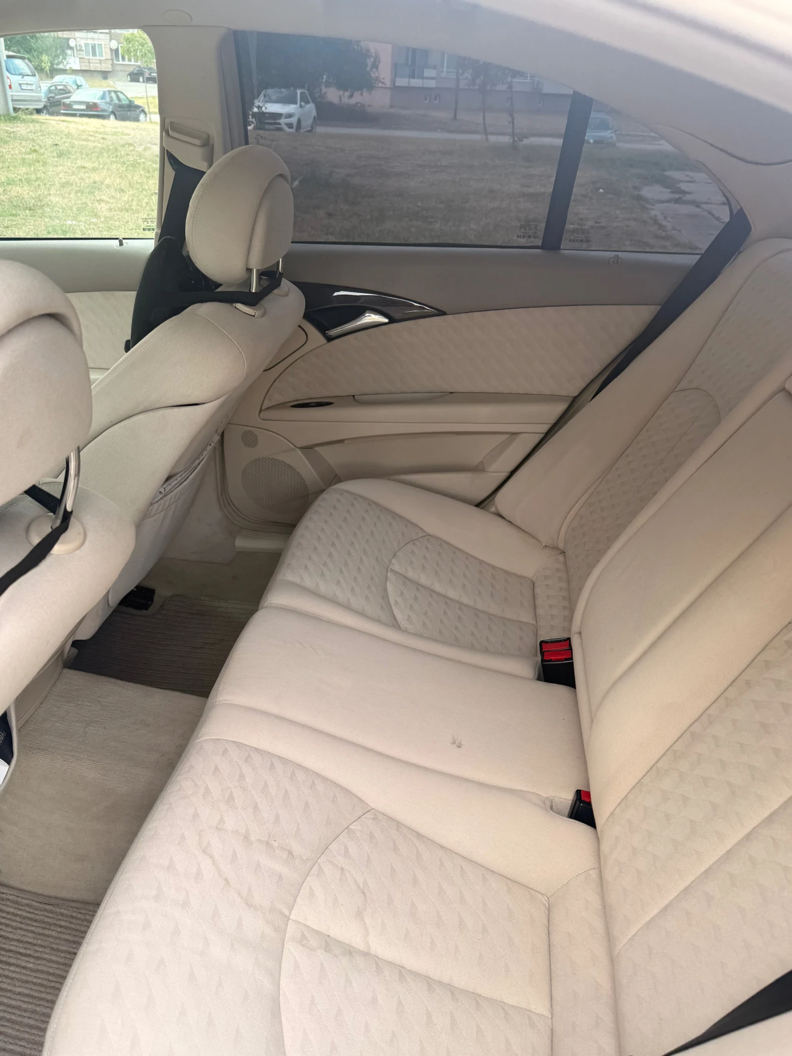 Mercedes-Benz E 200 Mercedes E200 2.2cdi, снимка 4 - Автомобили и джипове - 55711835