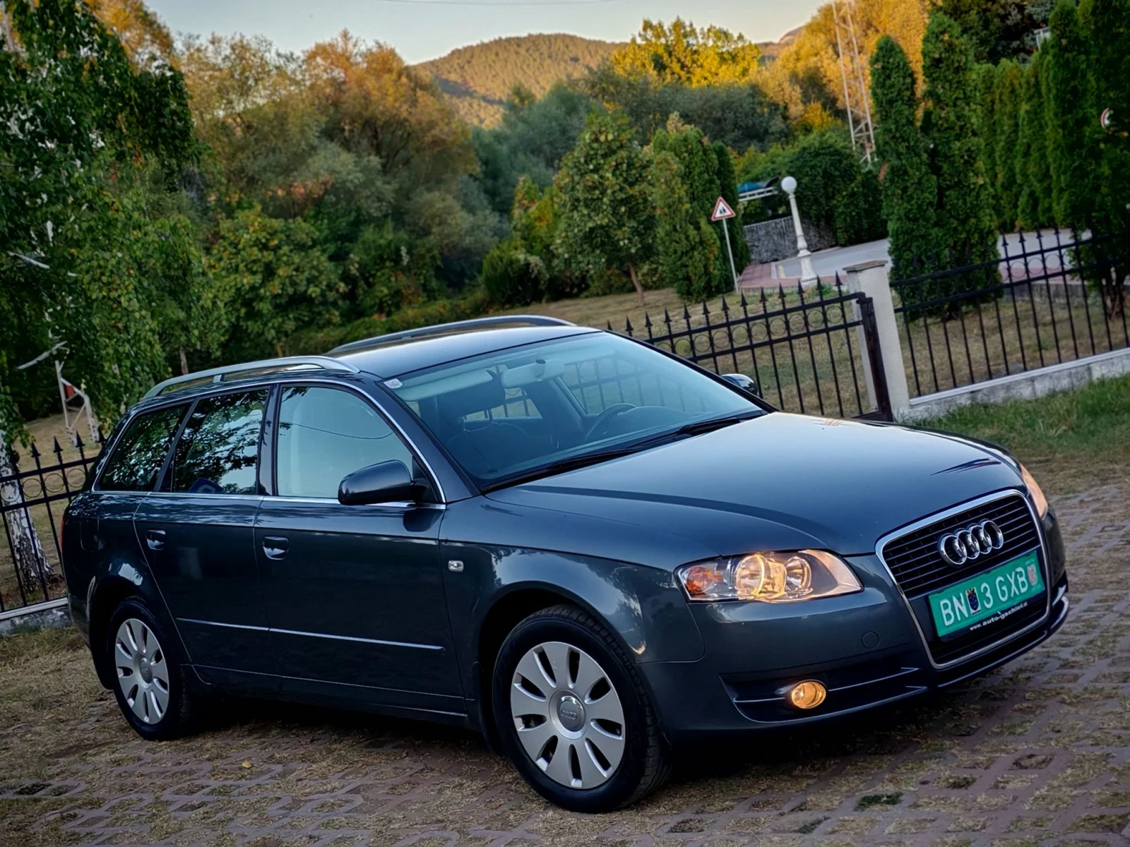 Audi A4 1.9TDI(116)* AVANT* КЛИМАТРОНИК* НОВ ВНОС* , снимка 8 - Автомобили и джипове - 55944101