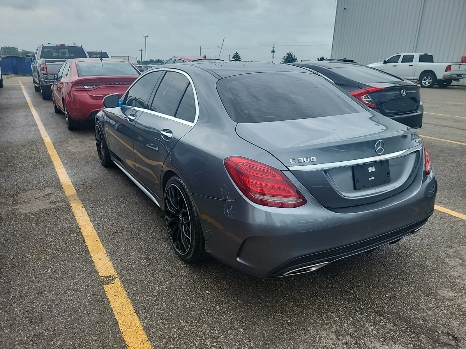Mercedes-Benz C 300  / АВТОКРЕДИТ / ЦЕНА ДО БЪЛГАРИЯ, снимка 6 - Автомобили и джипове - 56023237