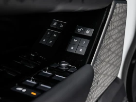 Land Rover Range Rover Velar 2018 D180 R-DYNAMIC * ЦЕНА ДО БЪЛГАРИЯ*  - 45490 лв. / 23258.67 € - 71571368 13