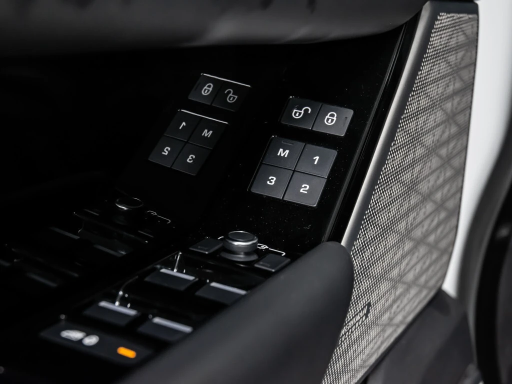 Land Rover Range Rover Velar 2018 D180 R-DYNAMIC *   *  | Mobile.bg   13