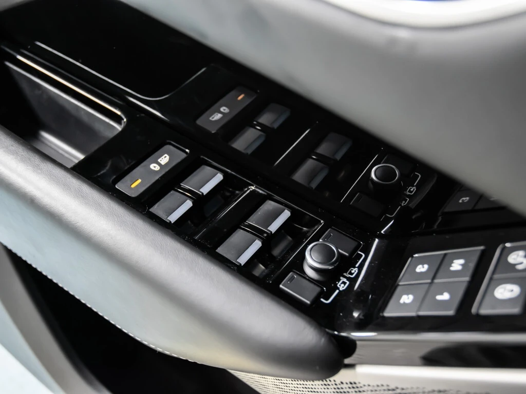 Land Rover Range Rover Velar 2018 D180 R-DYNAMIC *   *  | Mobile.bg   12