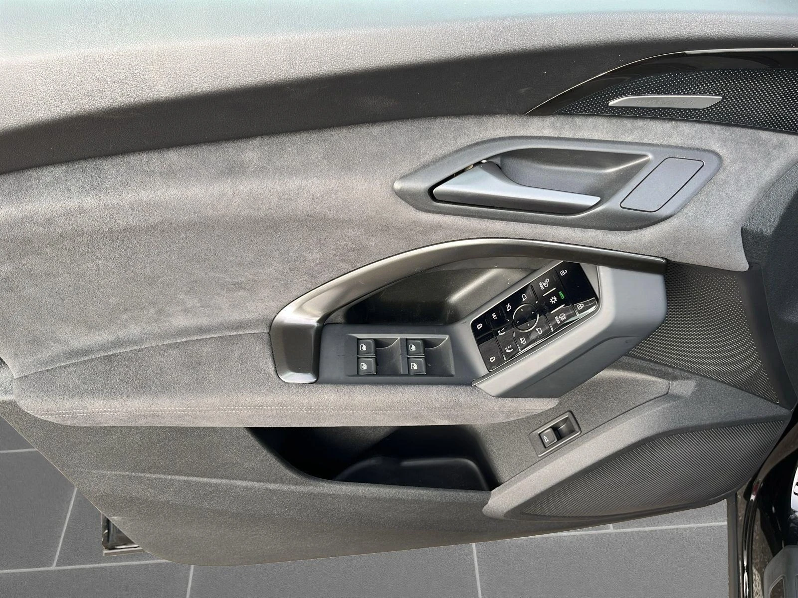 Audi SQ5 TFSI SPORTBACK QUATTRO B&O PANORAMA , снимка 12 - Автомобили и джипове - 53819039