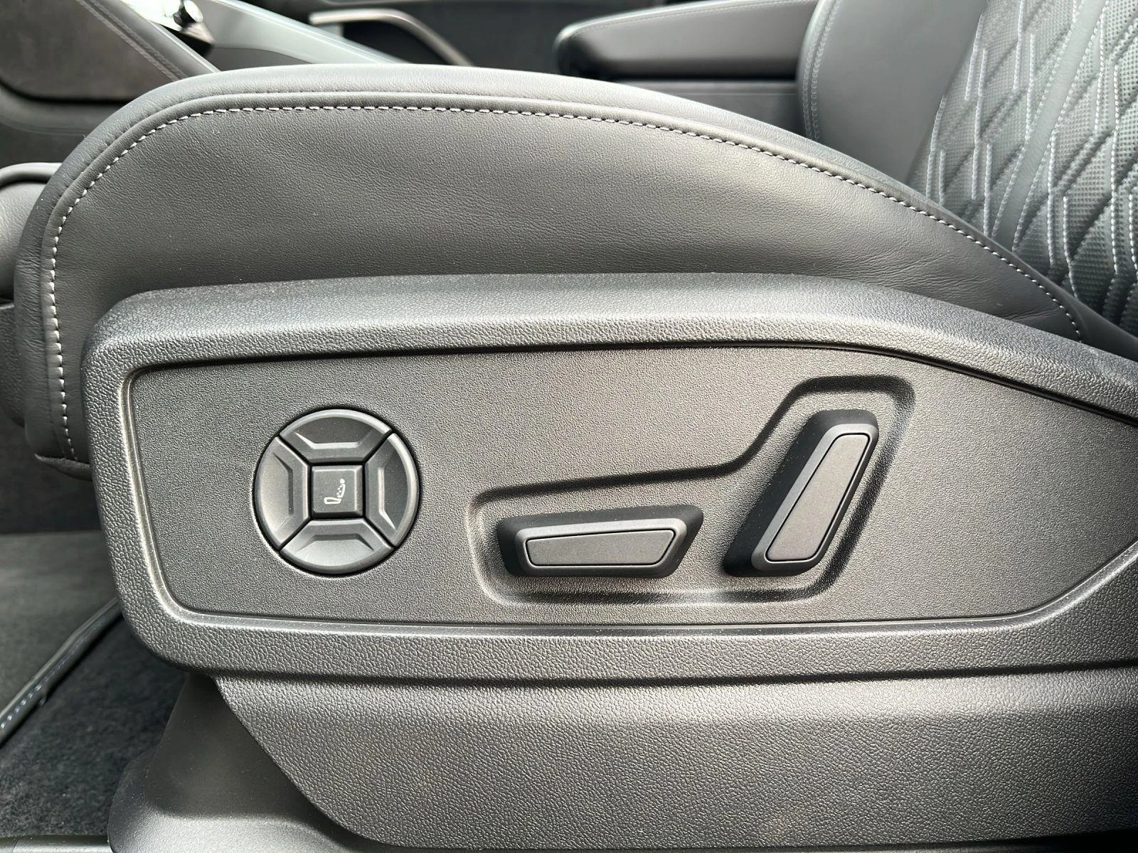 Audi SQ5 TFSI SPORTBACK QUATTRO B&O PANORAMA , снимка 10 - Автомобили и джипове - 53819039