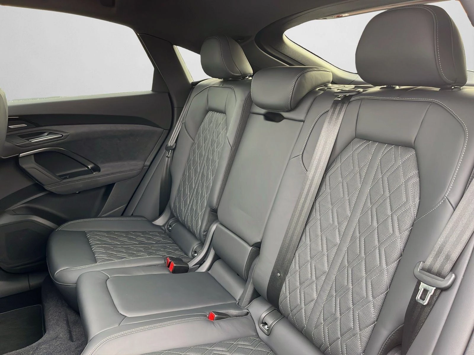 Audi SQ5 TFSI SPORTBACK QUATTRO B&O PANORAMA , снимка 13 - Автомобили и джипове - 53819039