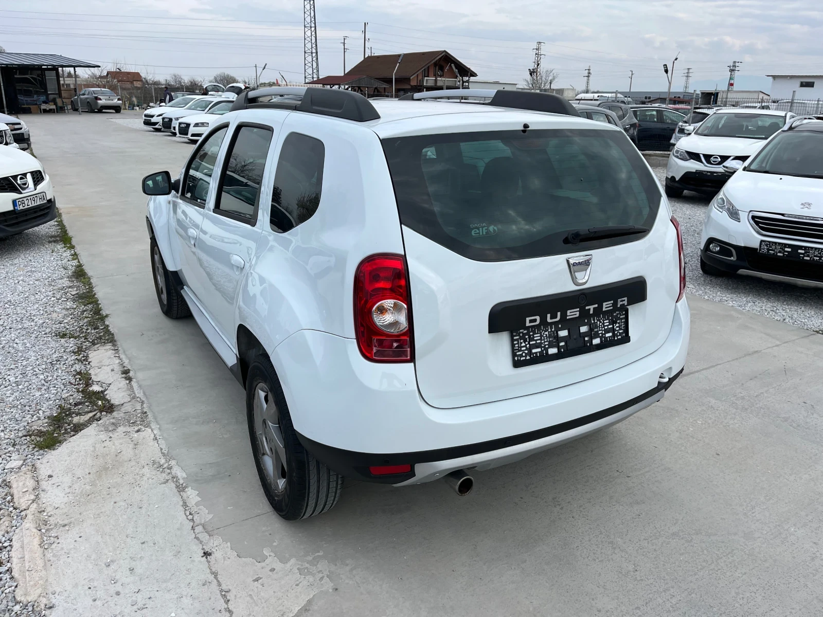 Dacia Duster 1, 6 I ГАЗ, снимка 4 - Автомобили и джипове - 53986807