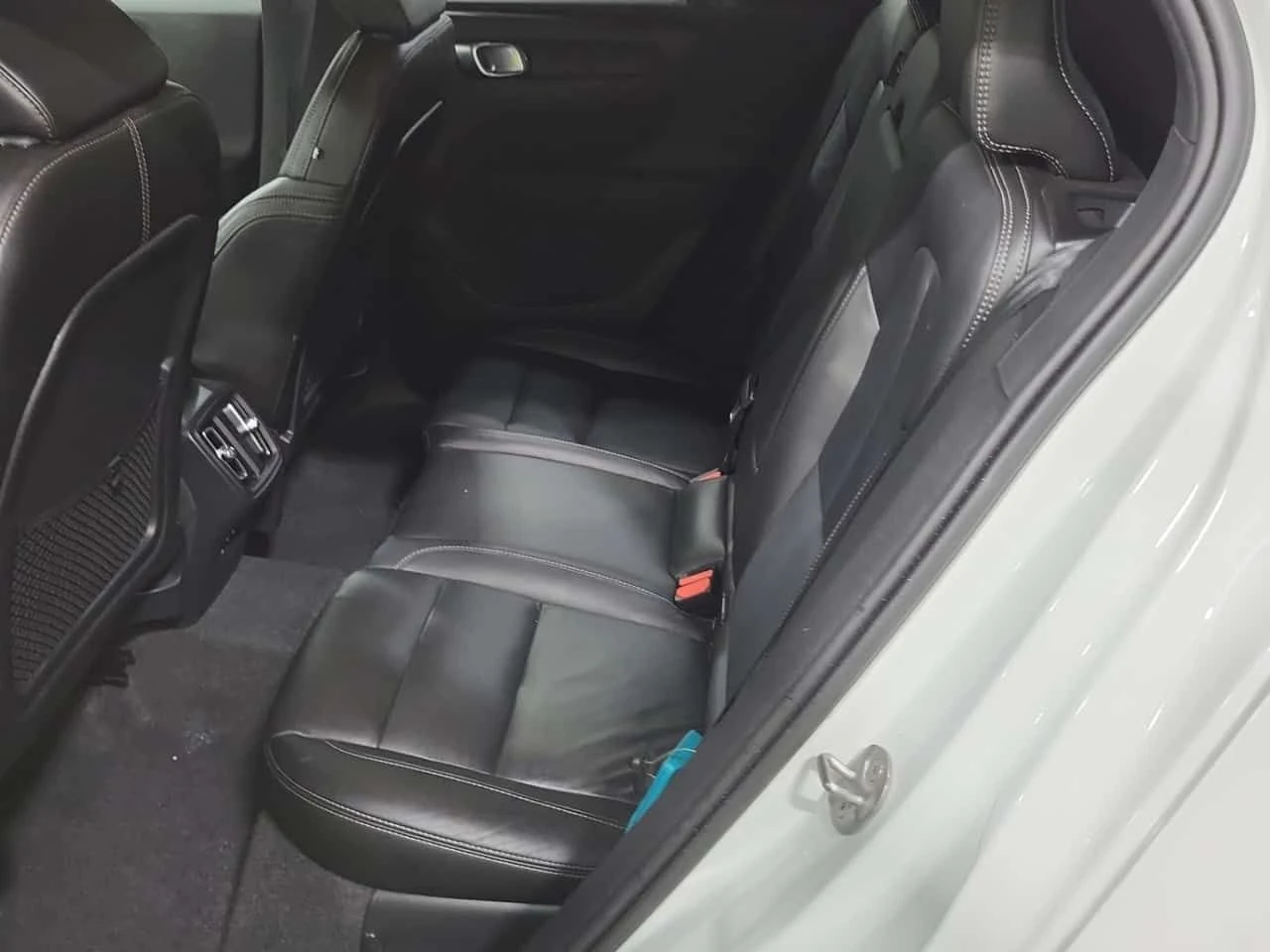 Volvo XC40 CORE| 2 �����| KEYLESS GO| CARFAX| 6, 869 KM  | Mobile.bg � ����������� 12