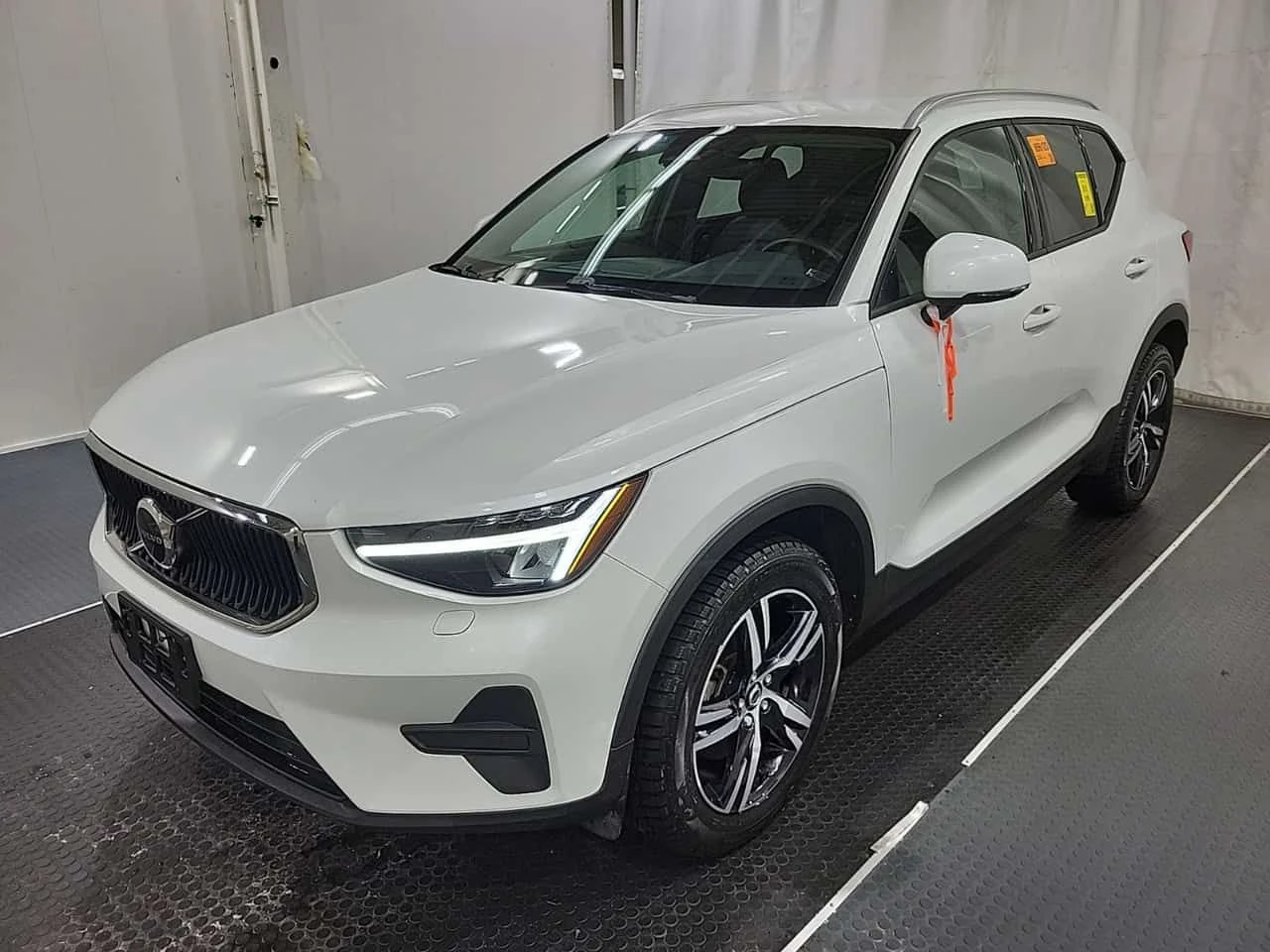 Volvo XC40 CORE| 2 �����| KEYLESS GO| CARFAX| 6, 869 KM  | Mobile.bg � ����������� 1