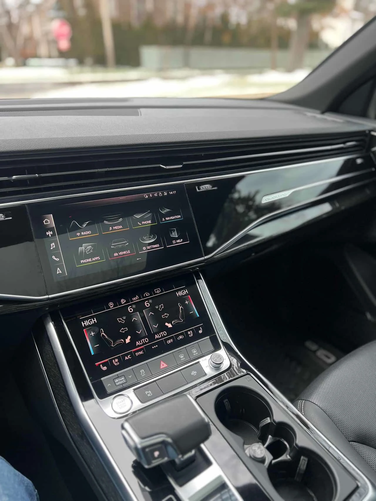 Audi Q8 * Progressiv * CARFAX * ЦЕНА ДО БГ, снимка 9 - Автомобили и джипове - 54727650
