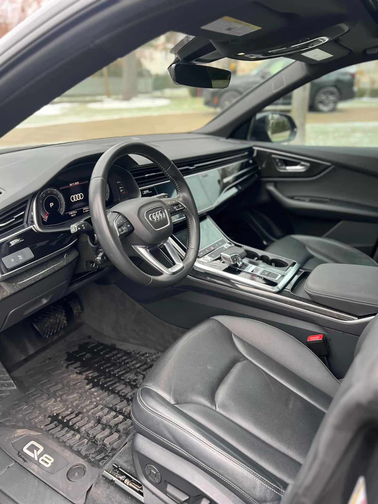 Audi Q8 * Progressiv * CARFAX * ЦЕНА ДО БГ, снимка 7 - Автомобили и джипове - 54727650