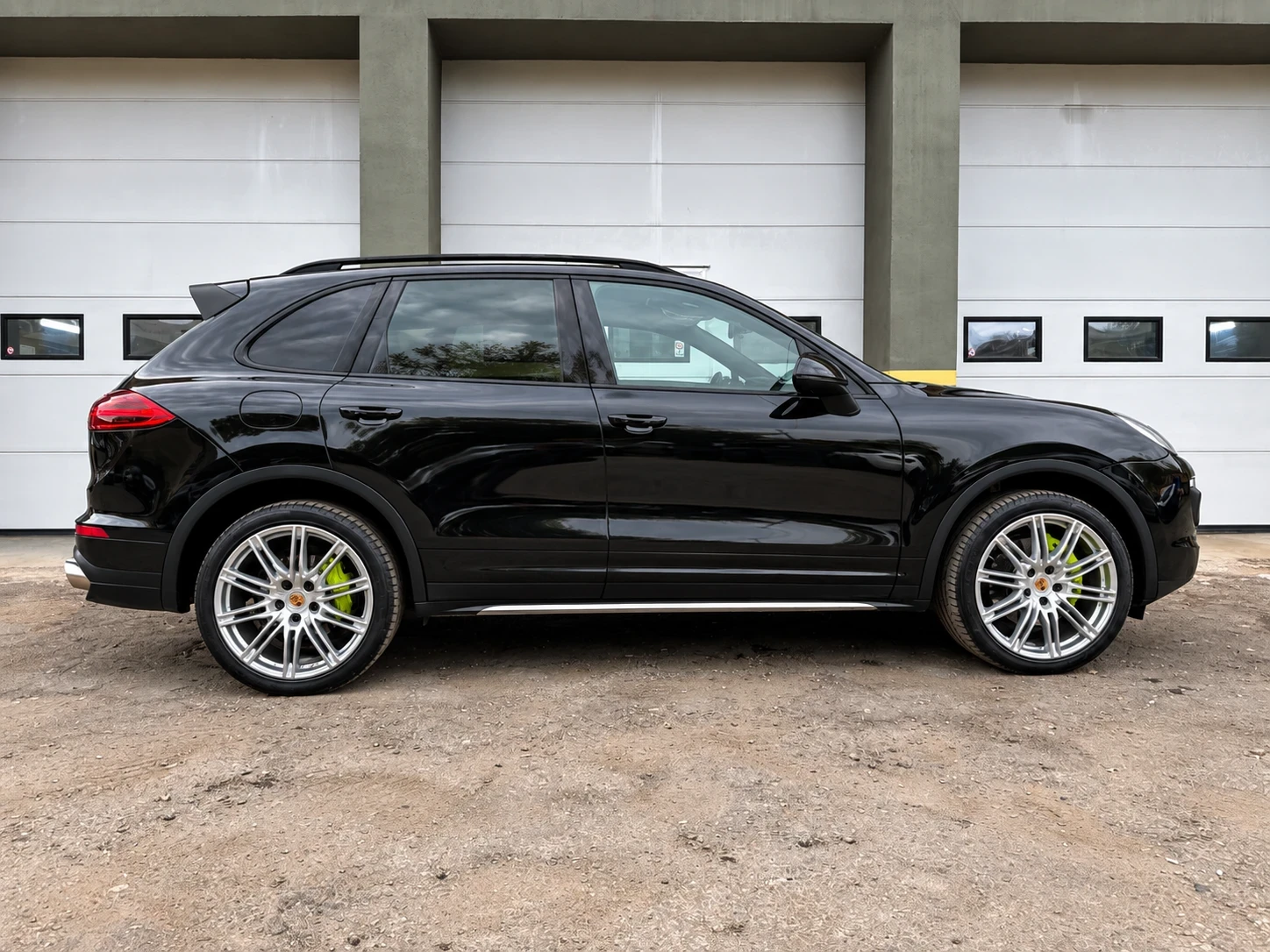 Porsche Cayenne S E-Hybrid, снимка 6 - Автомобили и джипове - 56329779