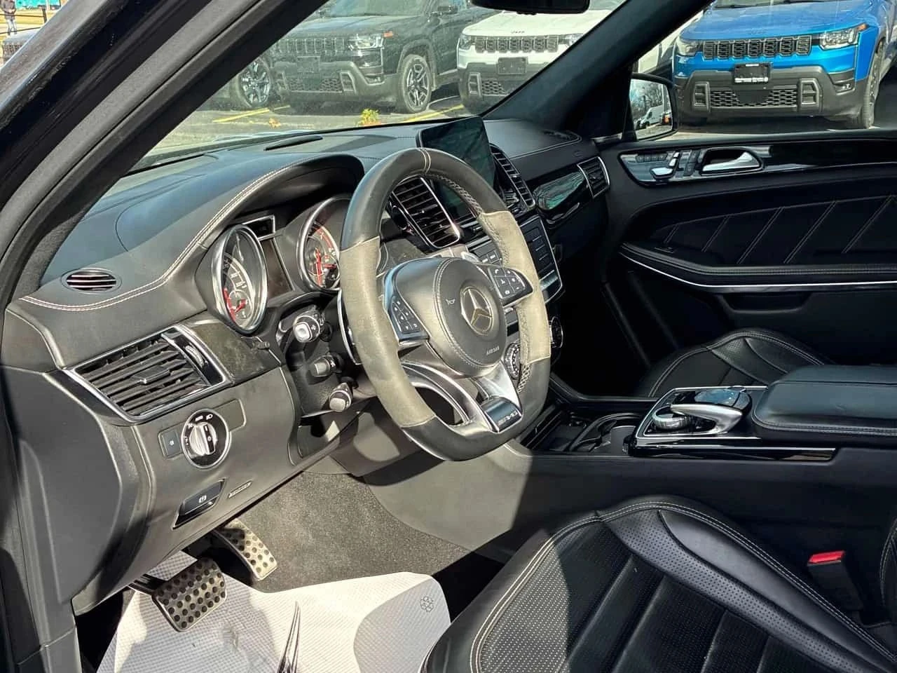 Mercedes-Benz GLS 63 AMG, снимка 7 - Автомобили и джипове - 56707871