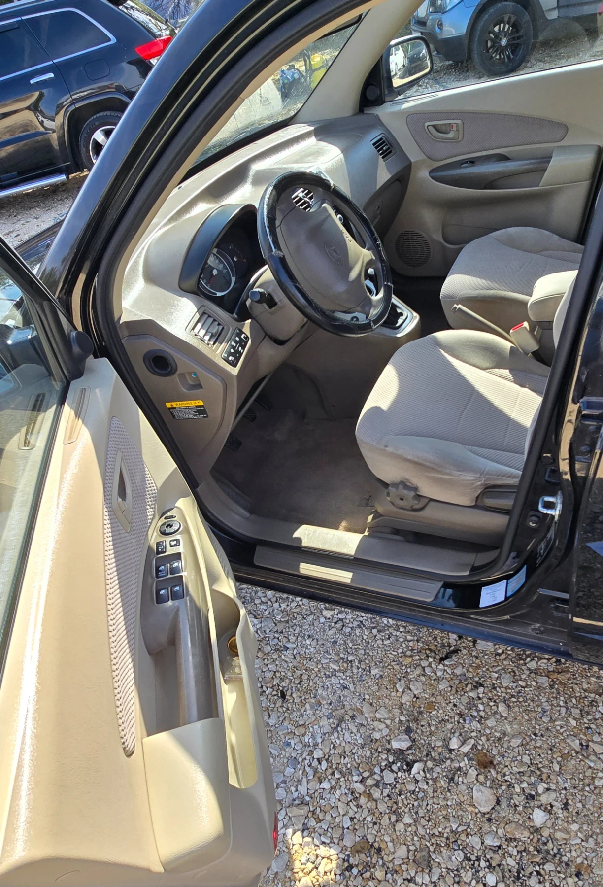 Hyundai Tucson 2.0i, снимка 7 - Автомобили и джипове - 56724717