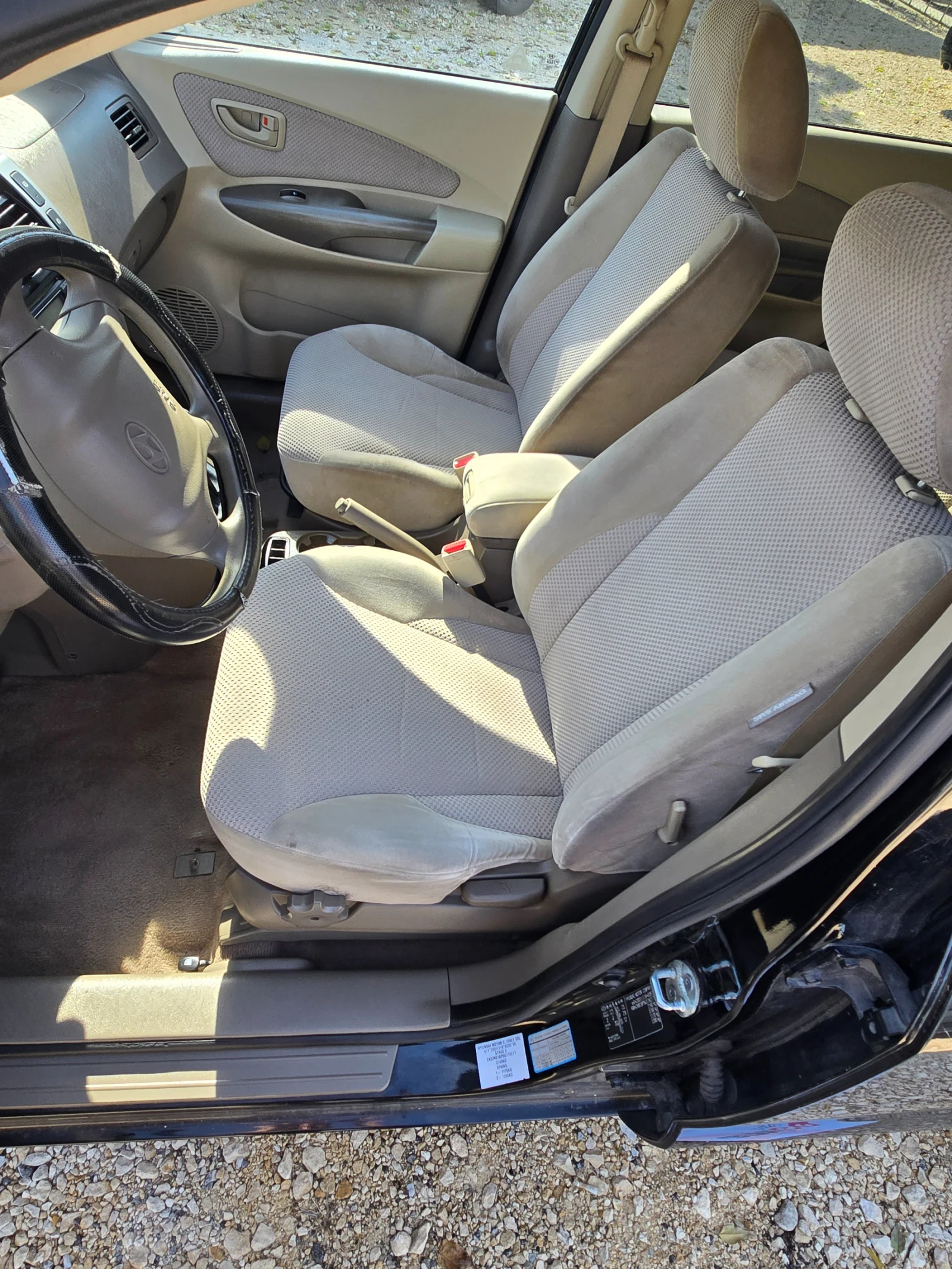Hyundai Tucson 2.0i, снимка 8 - Автомобили и джипове - 56724717