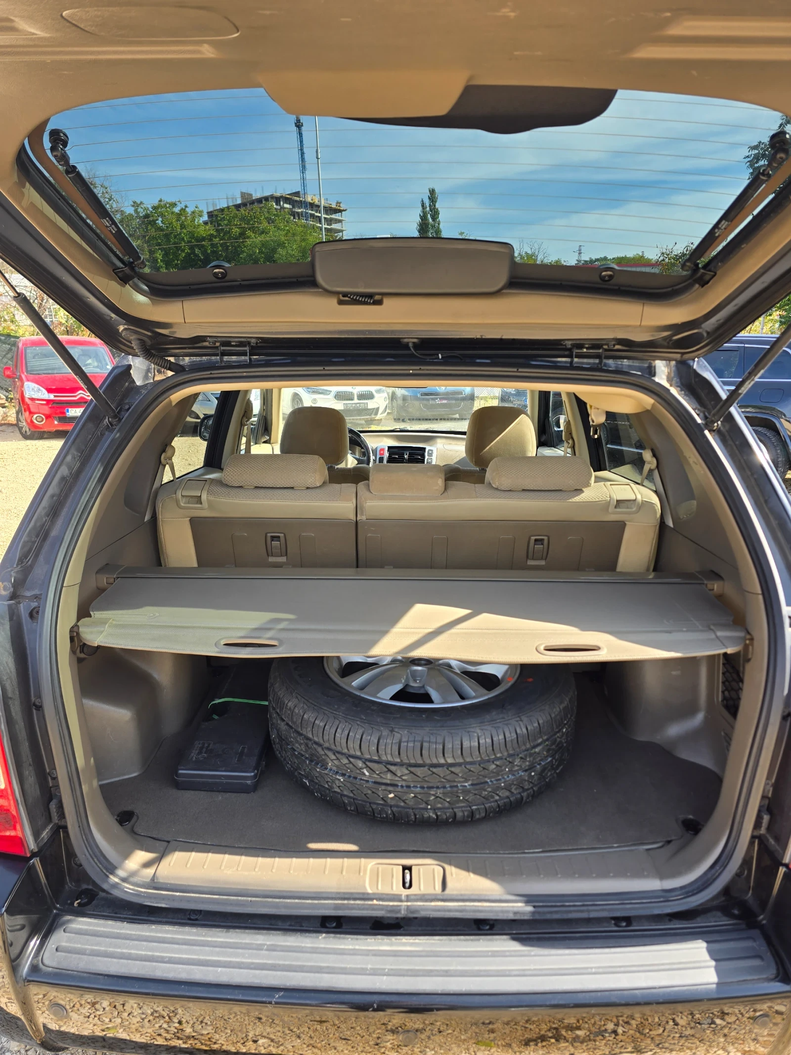 Hyundai Tucson 2.0i, снимка 14 - Автомобили и джипове - 56724717