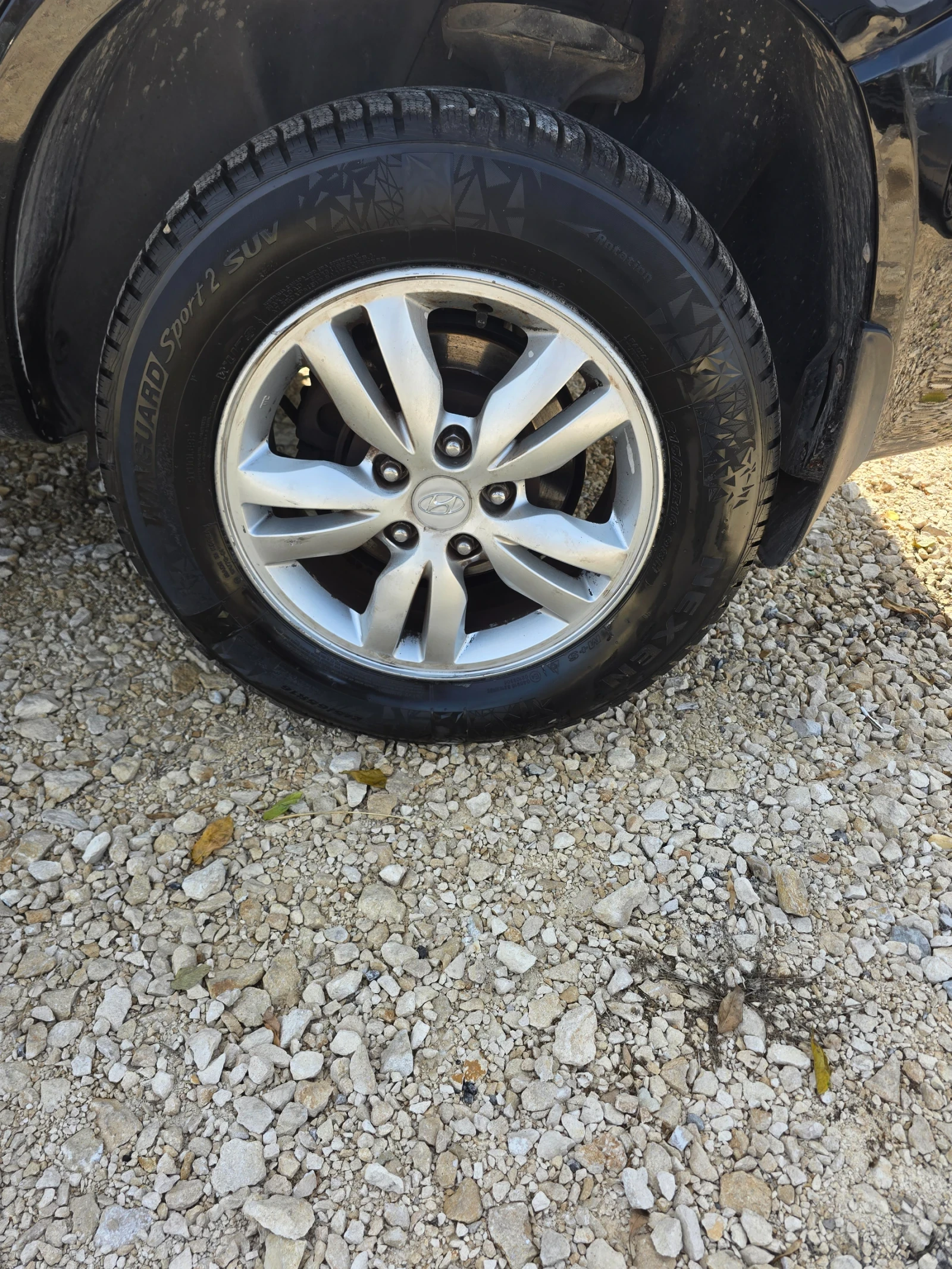 Hyundai Tucson 2.0i, снимка 6 - Автомобили и джипове - 56724717