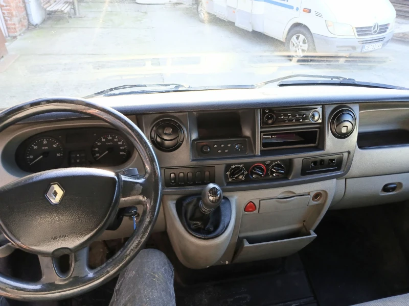 Renault Master, снимка 9 - Бусове и автобуси - 48336783