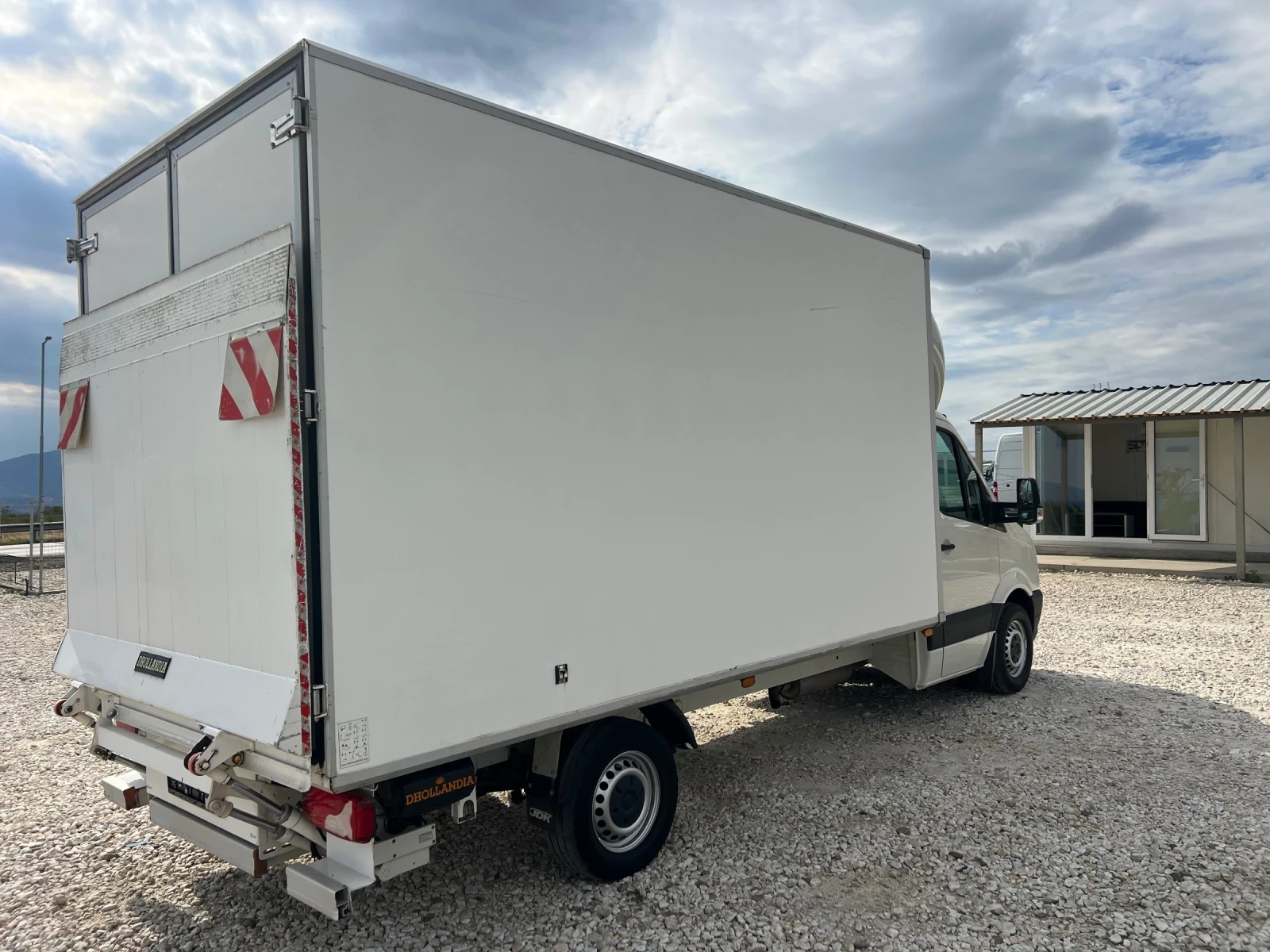 VW Crafter ДО 3.5 ТОНА ХЛАДИЛЕН КЛИМАТИК БОРД - изображение 6