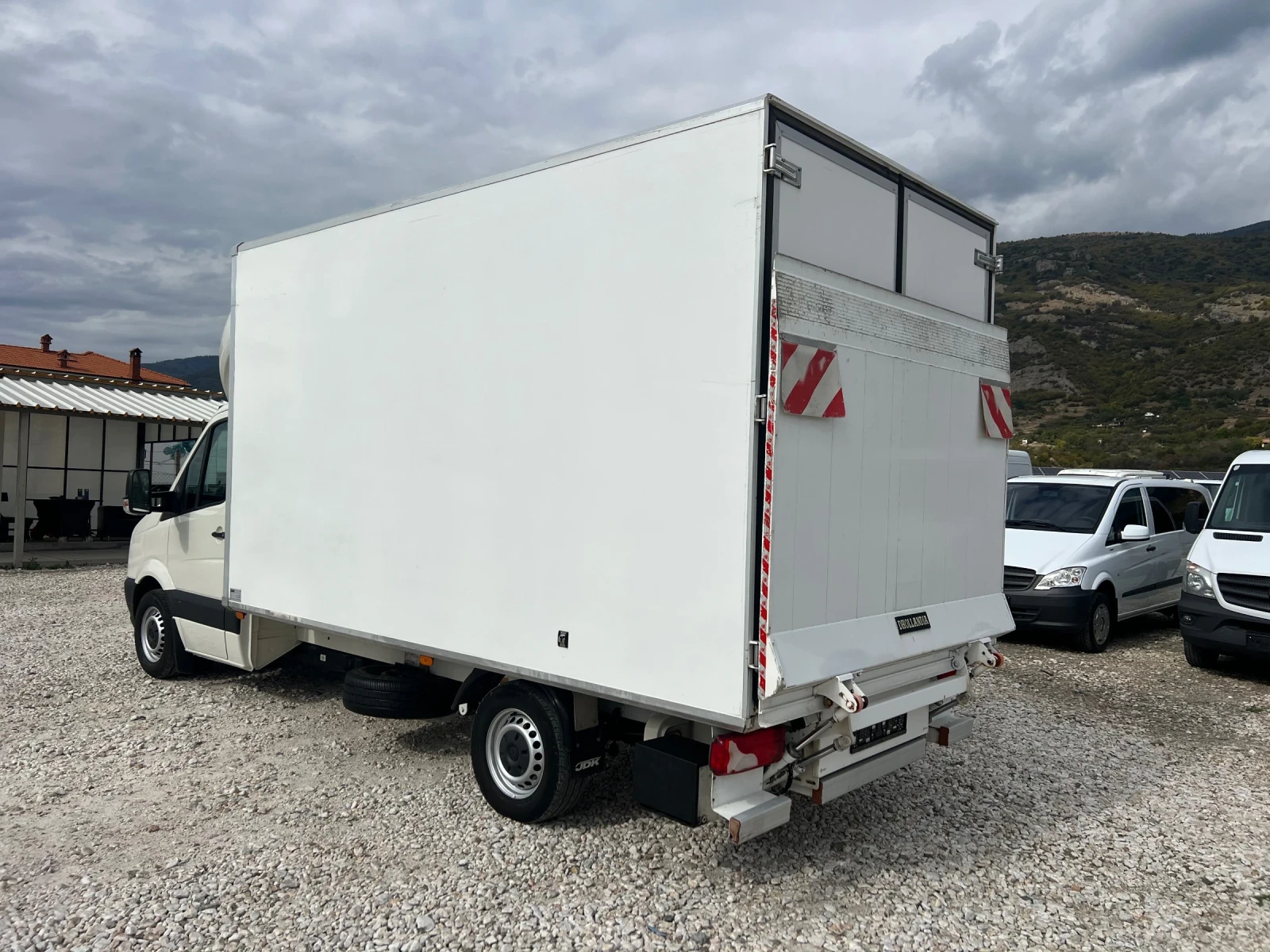 VW Crafter ДО 3.5 ТОНА ХЛАДИЛЕН КЛИМАТИК БОРД - изображение 5