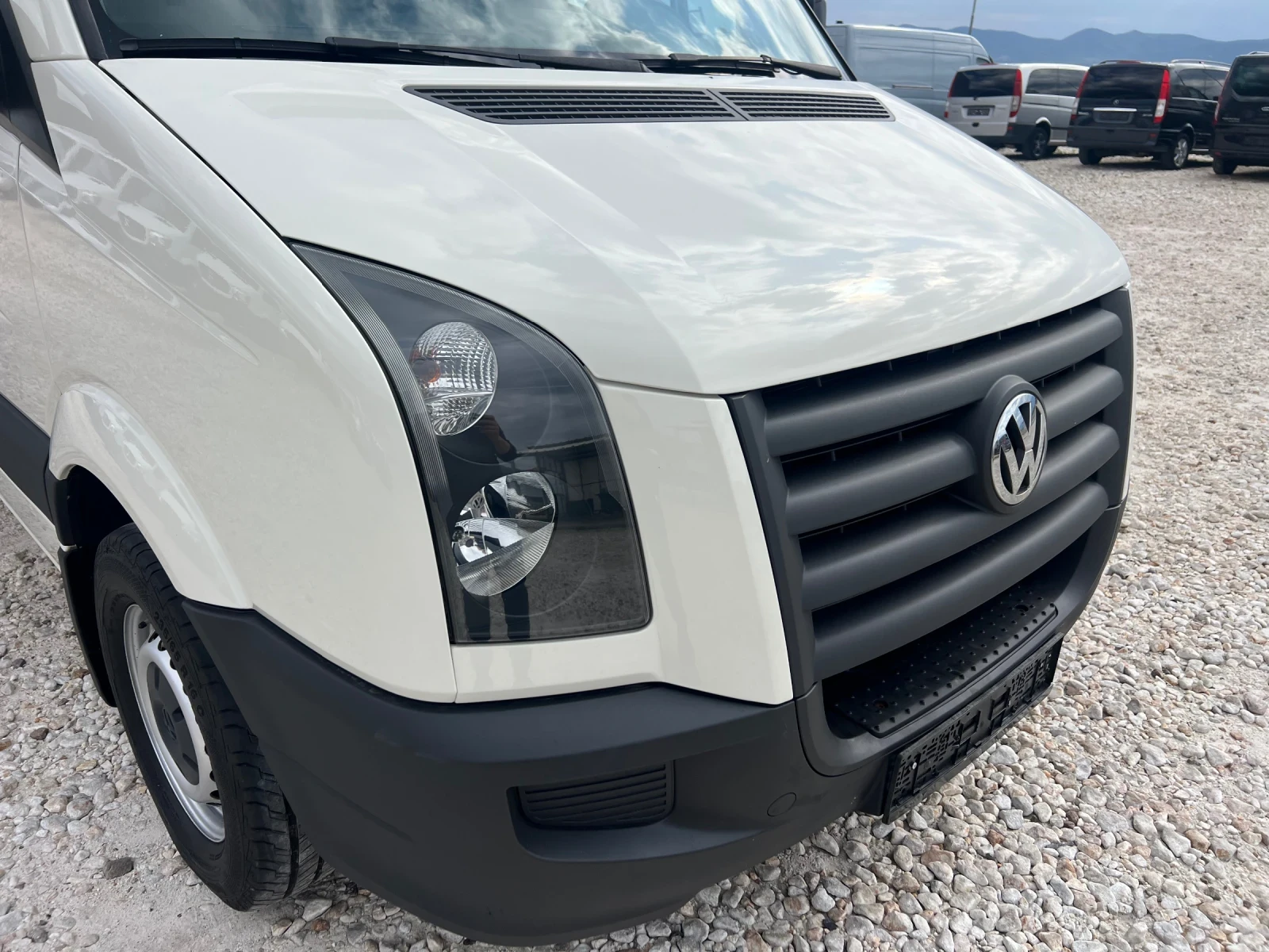 VW Crafter ДО 3.5 ТОНА ХЛАДИЛЕН КЛИМАТИК БОРД - изображение 4