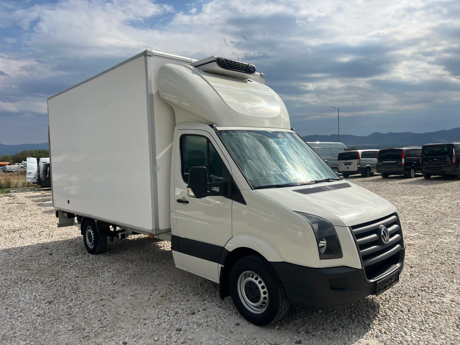 VW Crafter ДО 3.5 ТОНА ХЛАДИЛЕН КЛИМАТИК БОРД - изображение 2