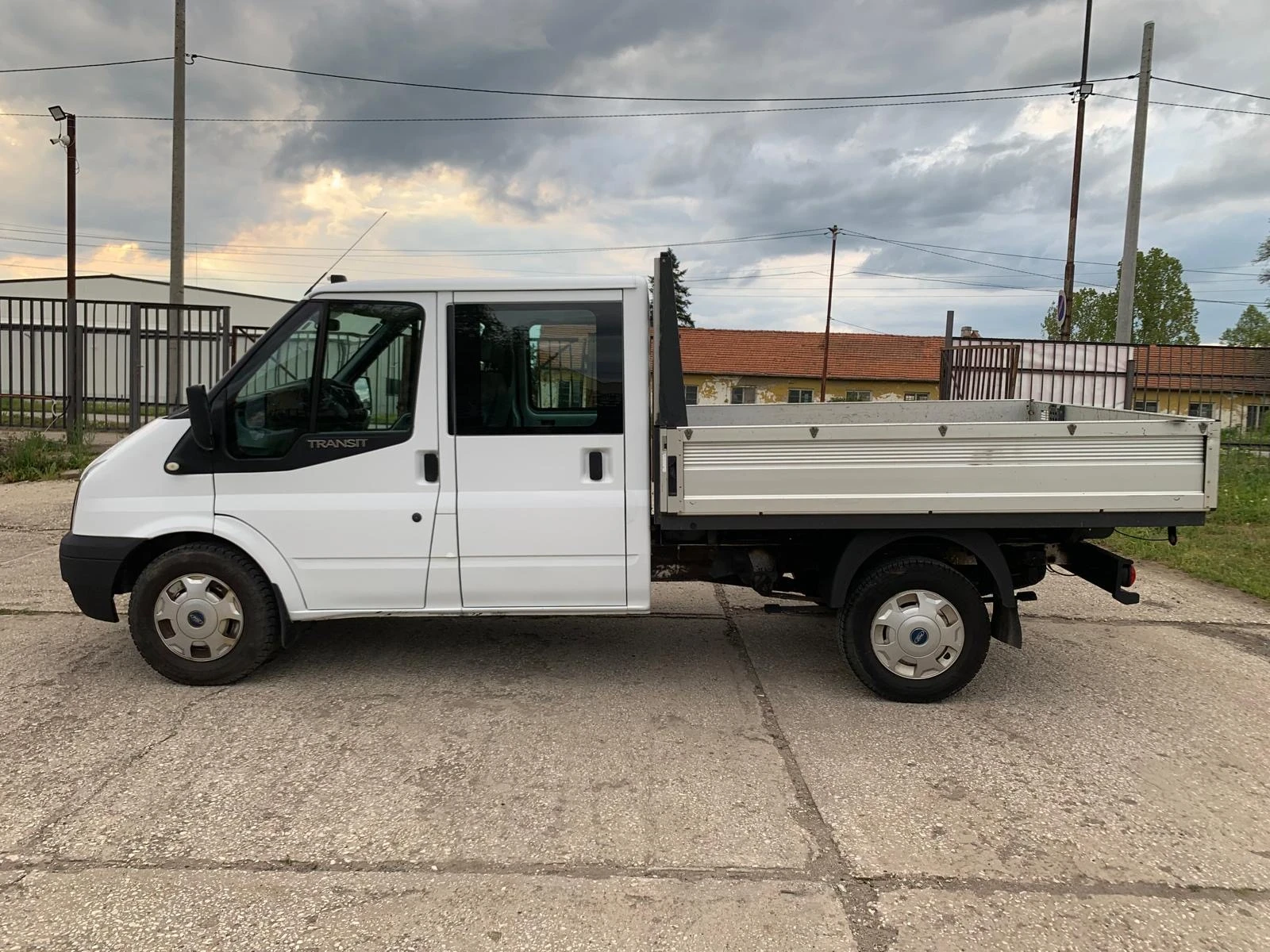 Ford Transit 3, 5т Категория В 6+ 1 места, снимка 9 - Бусове и автобуси - 54512210