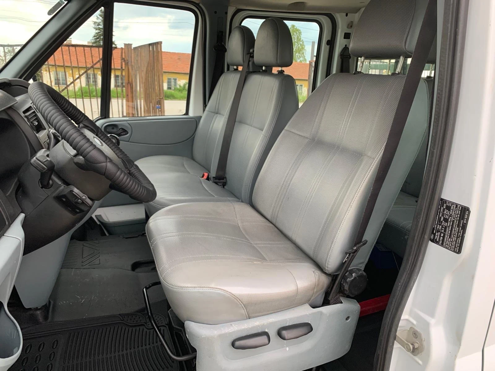 Ford Transit 3, 5т Категория В 6+ 1 места, снимка 14 - Бусове и автобуси - 54512210